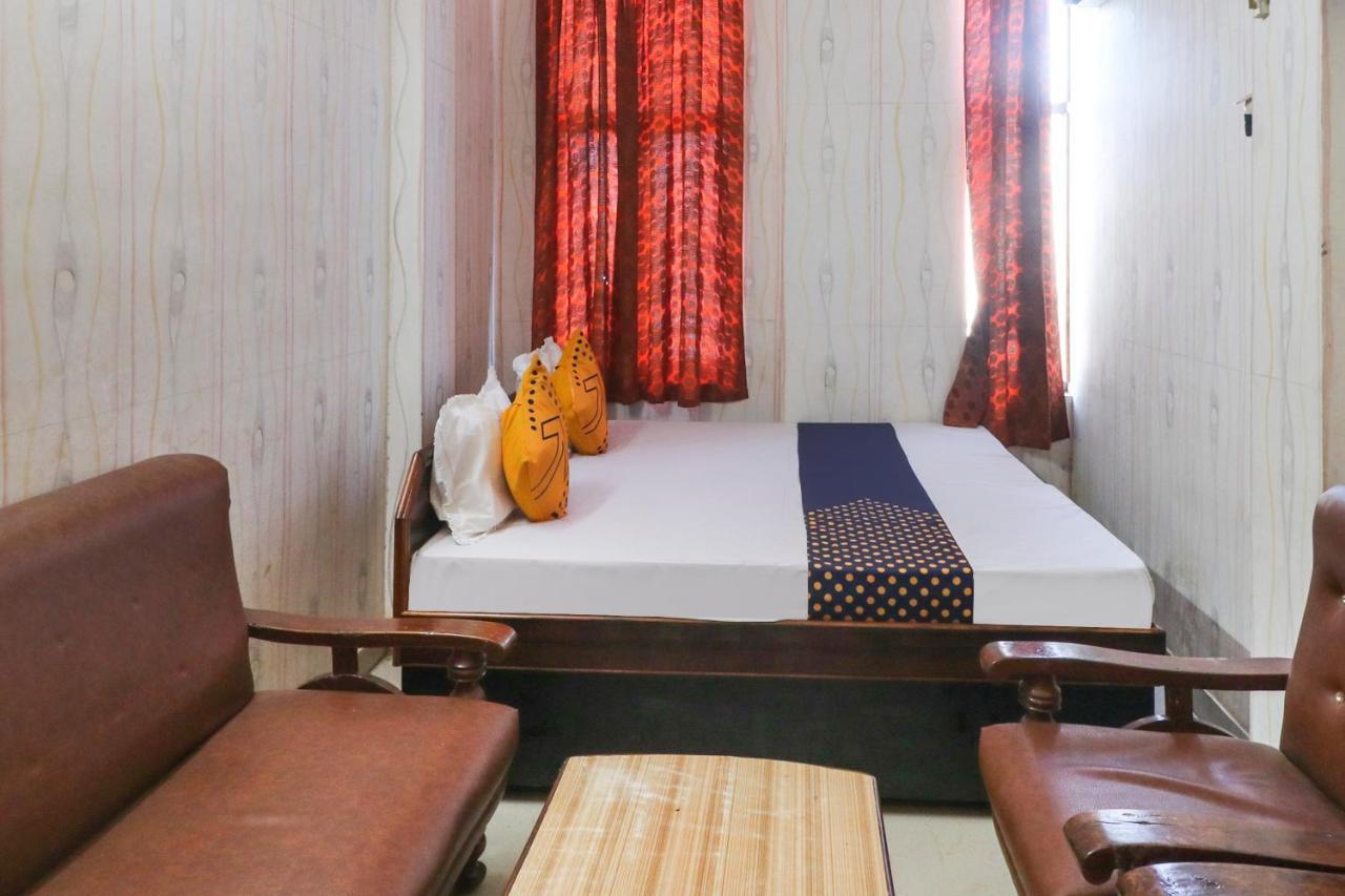 Spot On 67728 Ashish Guest House Jaunpur Esterno foto